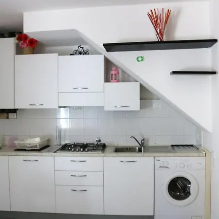 Дом отдыха House With One Bedroom In With Wonderful Sea View 5 Km From The Beach Специя